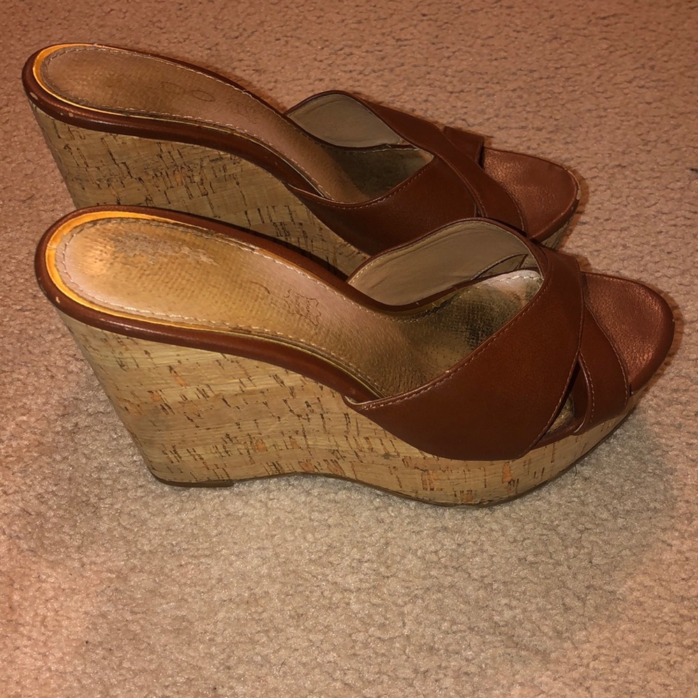 Brown wedges